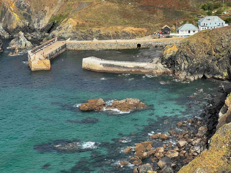 Chough Cottage 赫尔斯顿 外观 照片