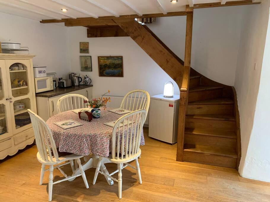 Chough Cottage 赫尔斯顿 外观 照片